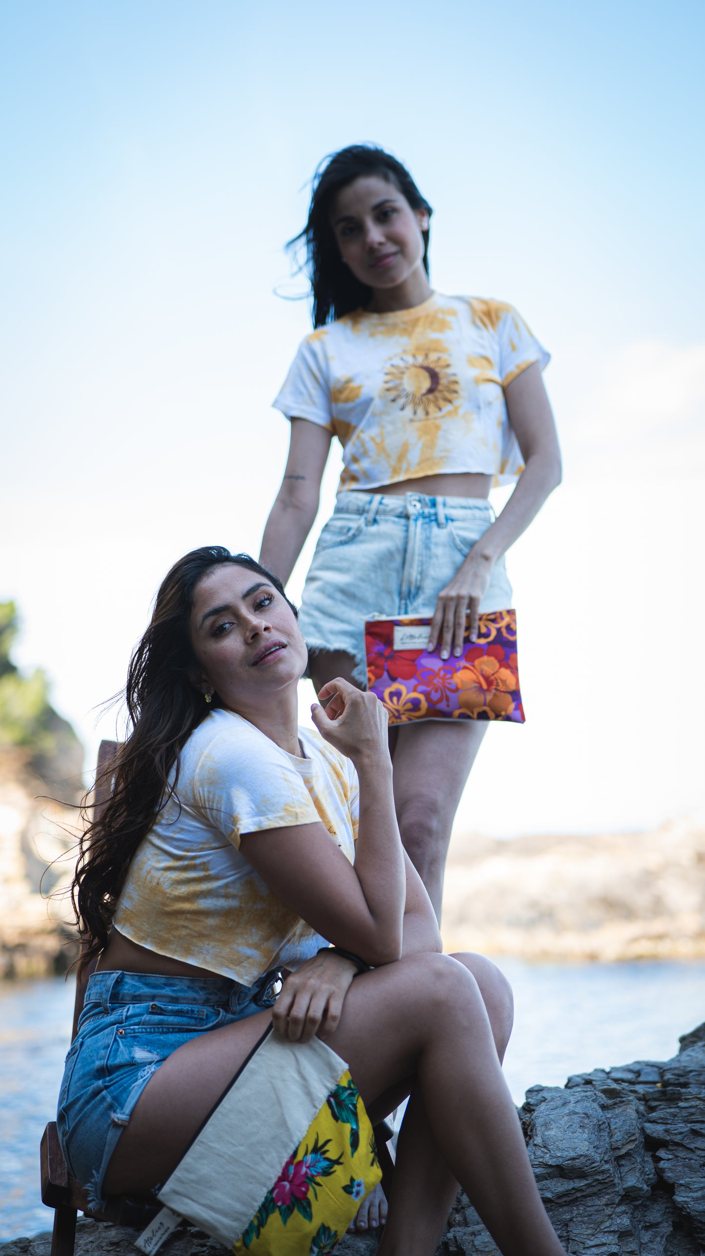 Hibiscus - Carry-on bag